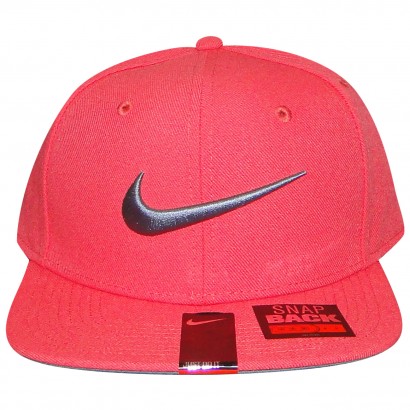 Розовая бейсболка Nike Swoosh Pro