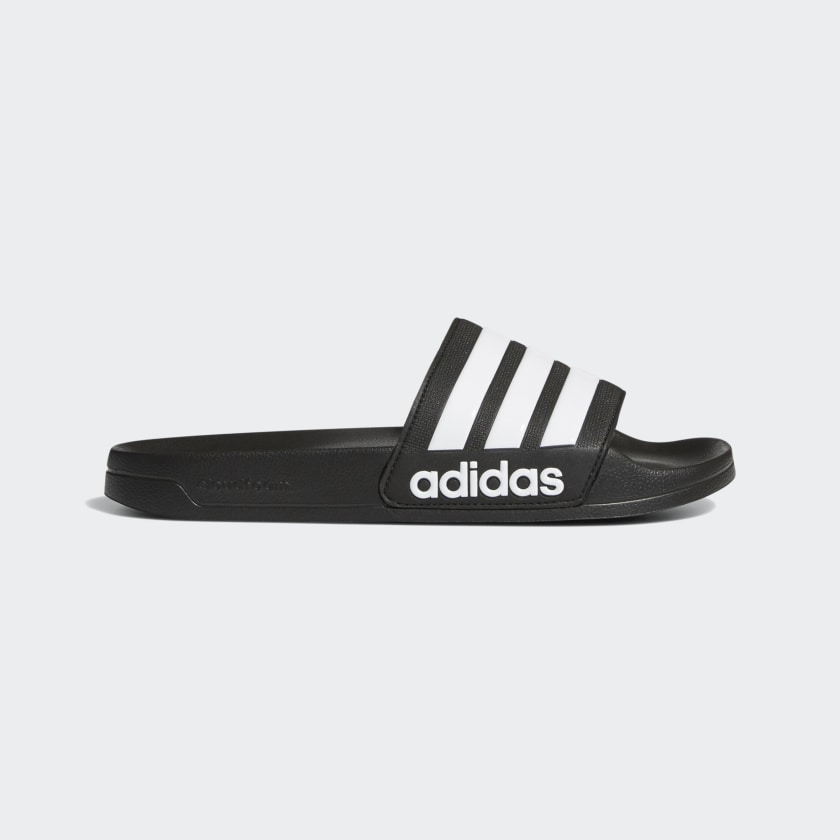 Черные шлепанцы Adidas