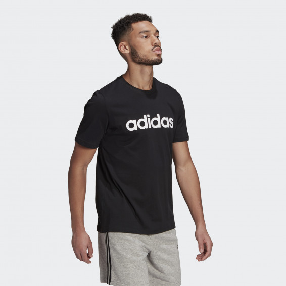 Черная футболка Adidas Essentials с логотипом